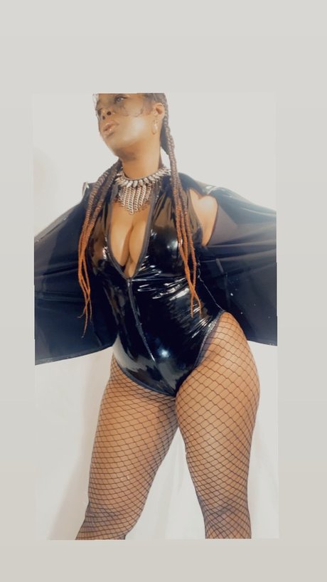 TheeStallion617 nude actress pics