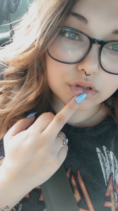 queen fucking willow model art pic