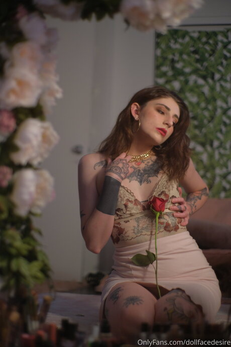 DollFaceDesy pornstar exclusive picture