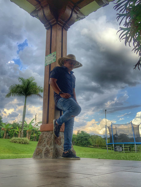 DJ RONALD star beautiful img