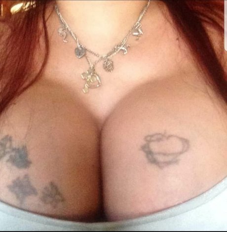 Raven40DD pornographic actress photos