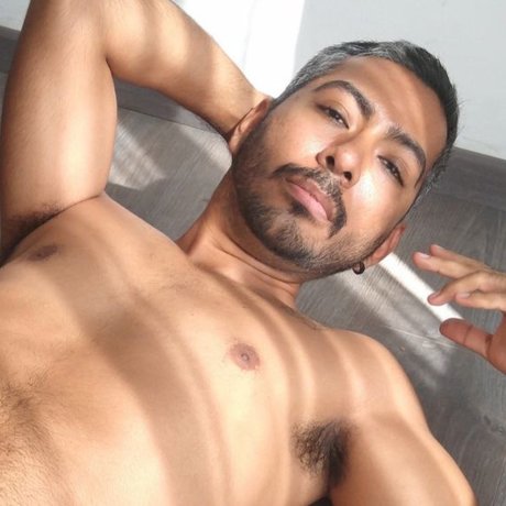 Ojos negros piel canela naked pornstar pic