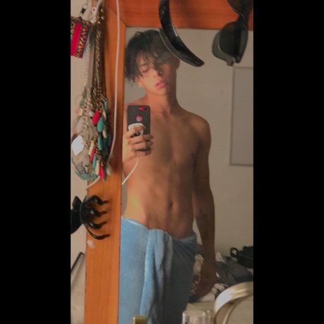Rxndy MG model hot photo