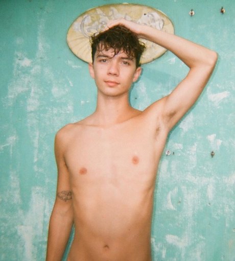 Sam Ledger star pretty archive