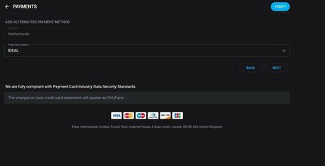 naomicuph star top picture