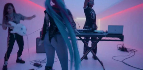 Ashnikko pornographic model photos