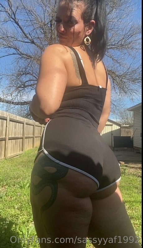 sassyyaf1992 hot pornstar picture