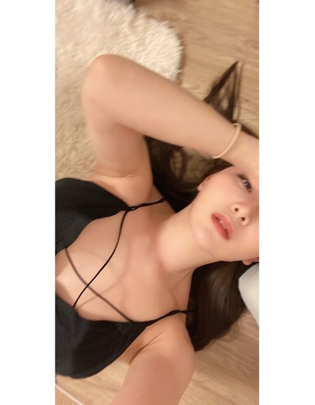 rikakodesu model beautiful picture