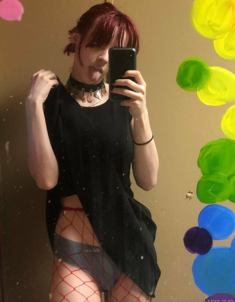 tinyrealmoth erotic pornstar picture