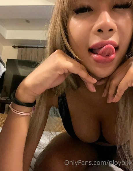 ploybkk erotic actress pic