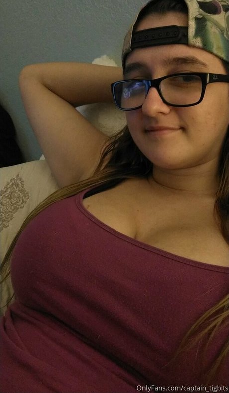 Captain TigBits pornstar beautiful image