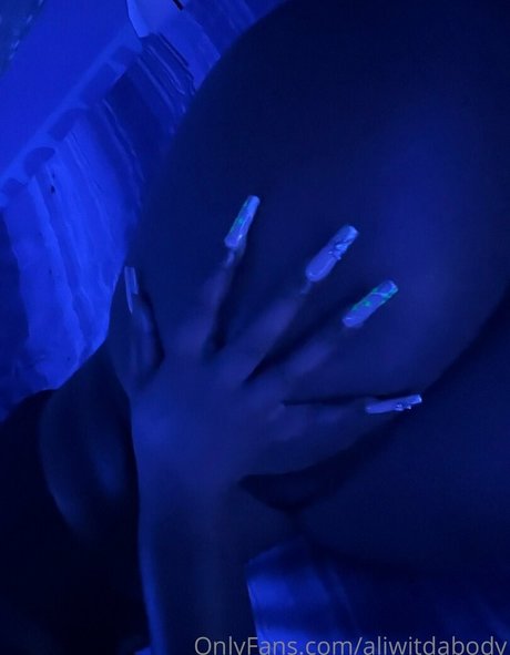 aliwitdabody model art pictures