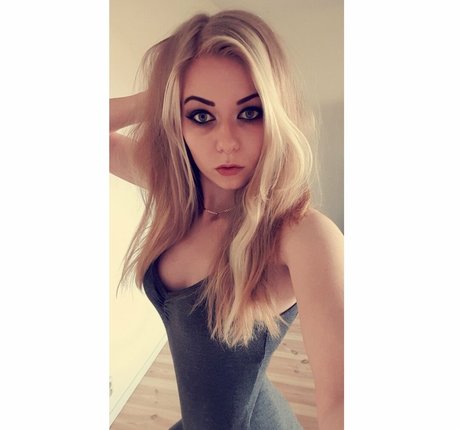 Purrluna art pornstar img