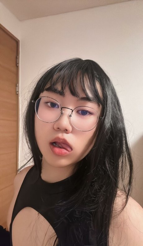 raaachelkim adult model photos