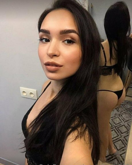 mini devil 666 hot actress pic