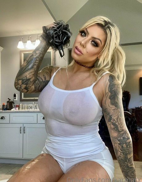 busty brunette onlyfans sexy nudes galleries