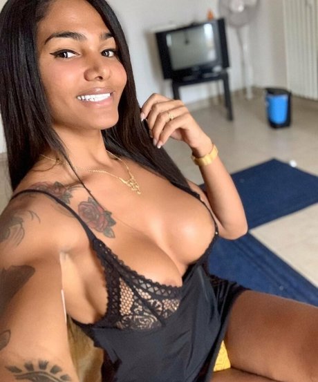 transsohot pornstar exclusive image