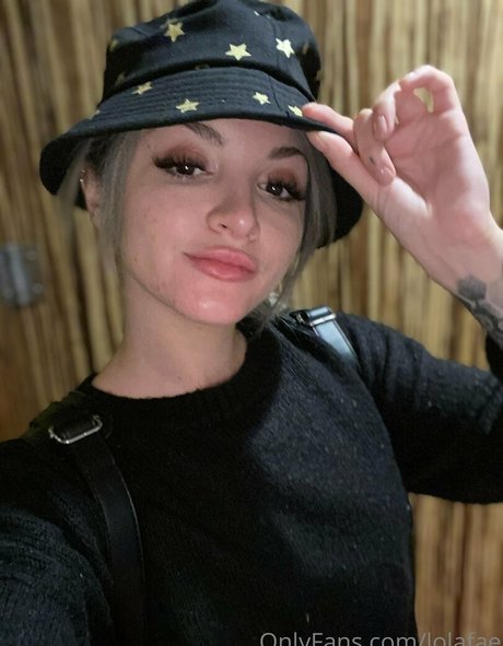 Lola Fae porn actress image