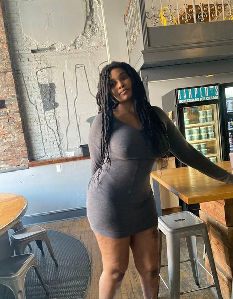 bigbootytechnerd star perfect image