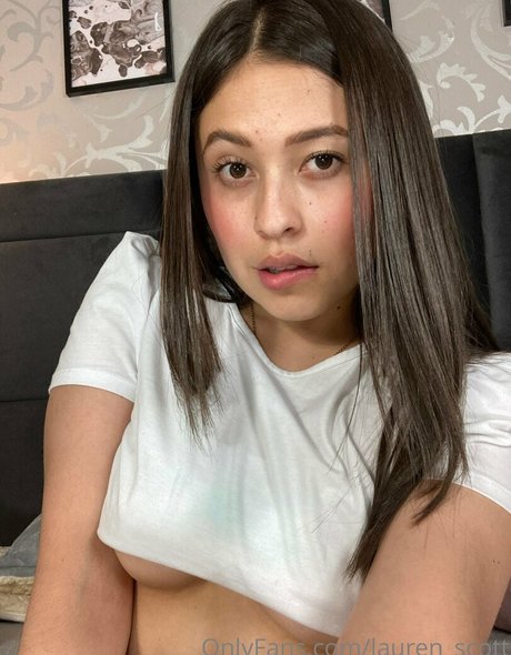 laurenscottfree erotic model img