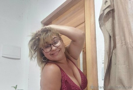 marystyle naked model pictures