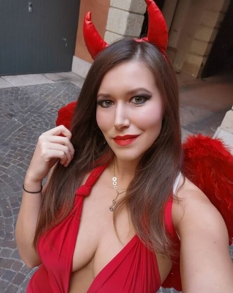 Anna Spase sexy pornstar pictures