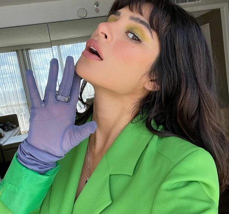 Diane Guerrero hot model gallery