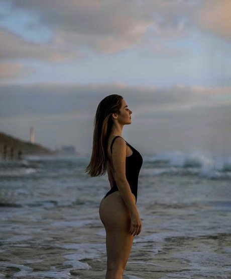 Effy Palarya erotic actress photo
