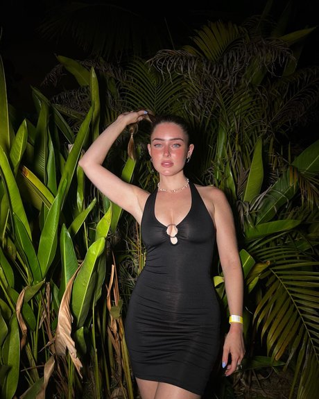 Effy Palarya beautiful model gallery