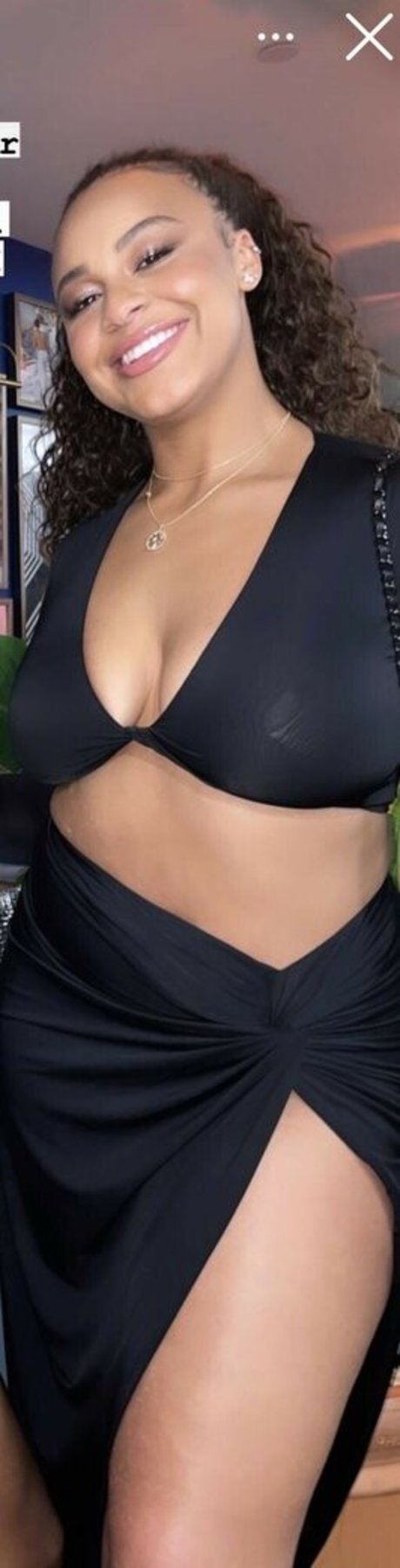 Nia Sioux pornstar hot gallery