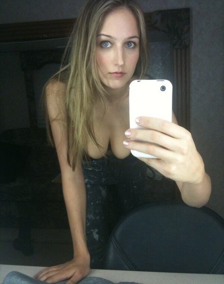 milf fake tits onlyfans beautiful naked gallery