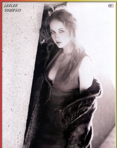 Leelee Sobieski beautiful model pictures