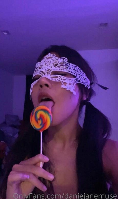 daniejanemuse hd actress img