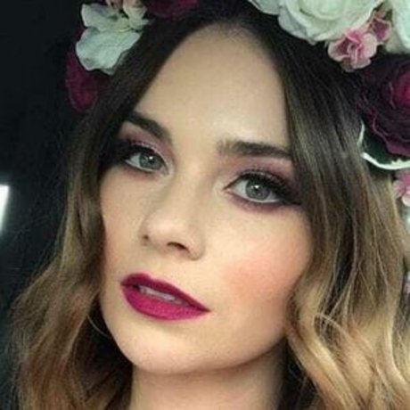 Mairead Carlin sexy model pics