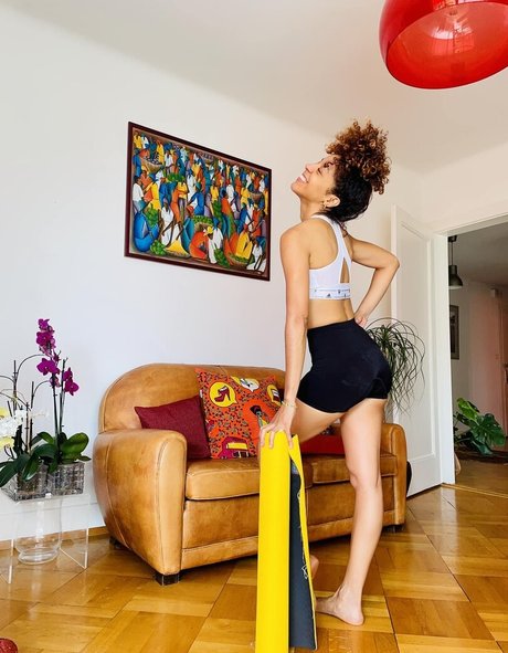 Yilian Canizares hd pornstar pic