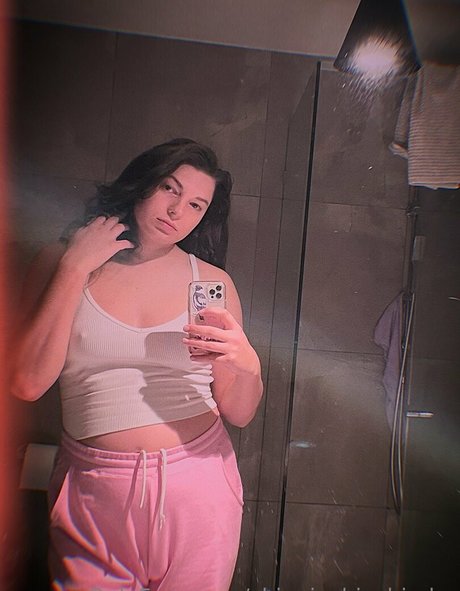 chippiechipsbimbo free pornstar image