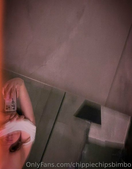 chippiechipsbimbo profile image