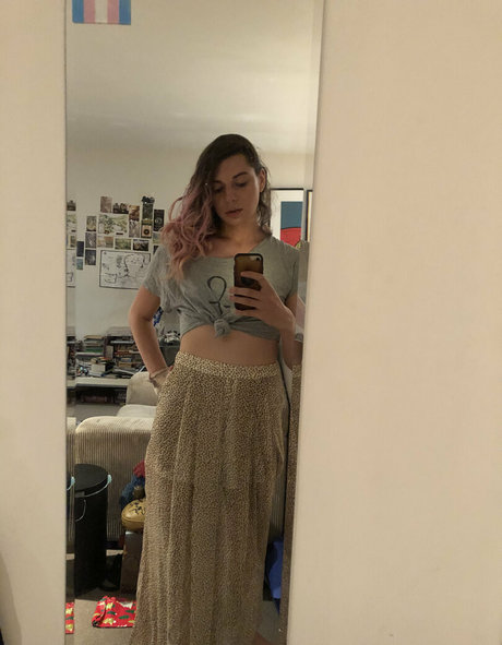 chippiechipsbimbo pornstar pretty pictures