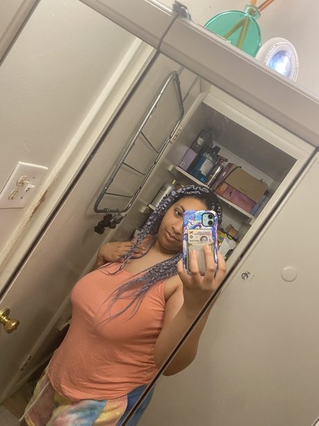 Sassypoppa beautiful model image