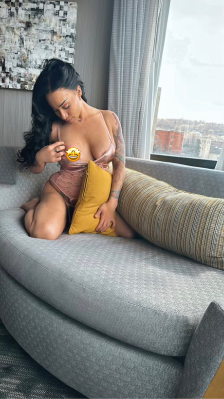 MALIAH SANCHEZ_ nice actress pic