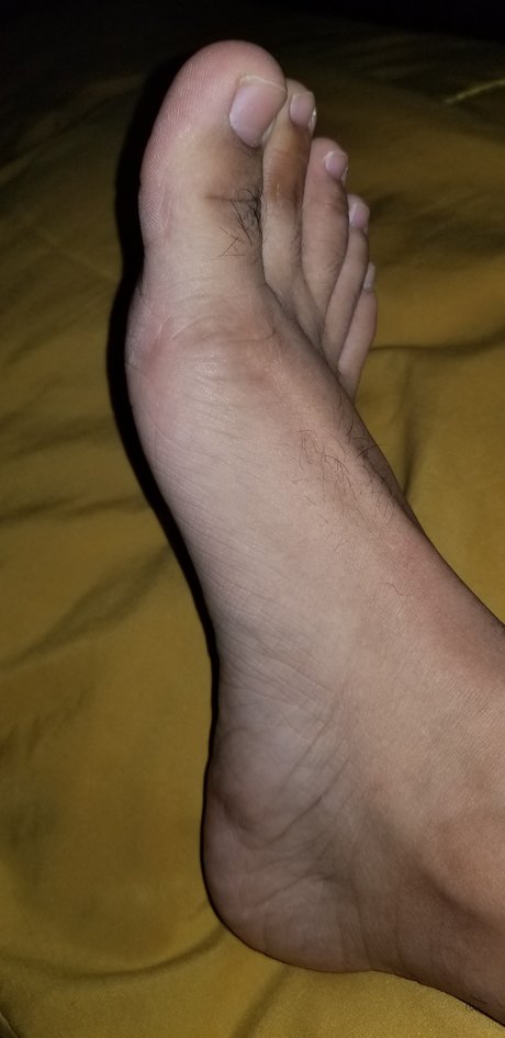 Feet together hd actress photo