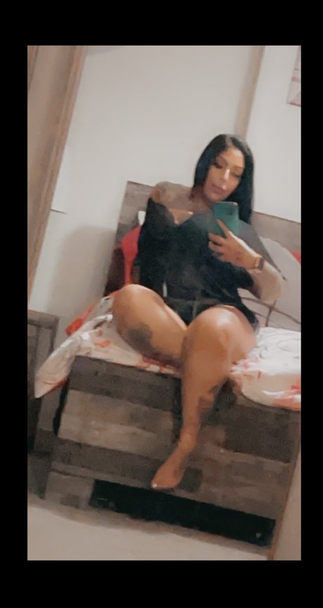 Shanni model nudes images