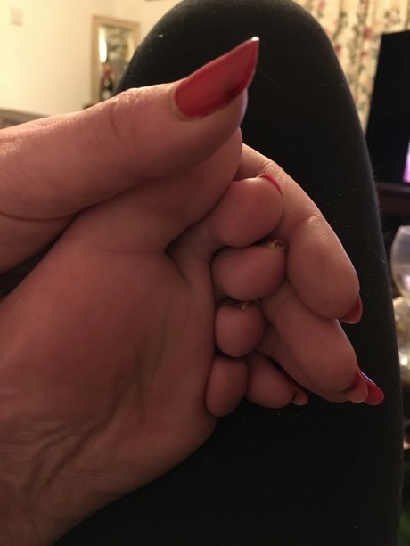 Fififeet pornstar erotic galleries