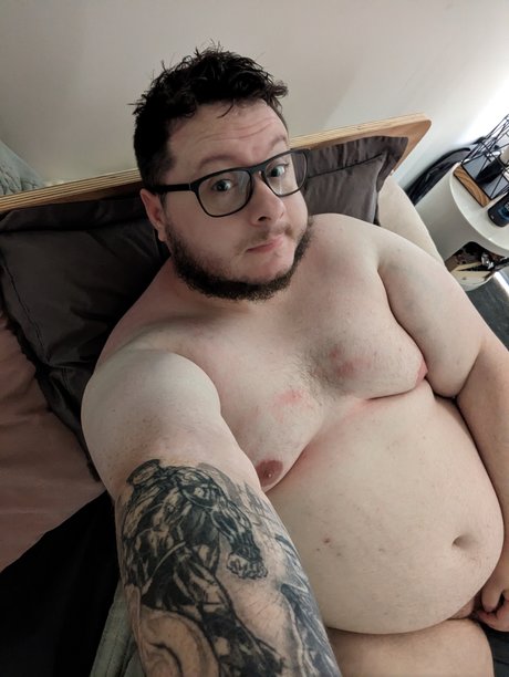 ChubbySheay pornographic actress pics