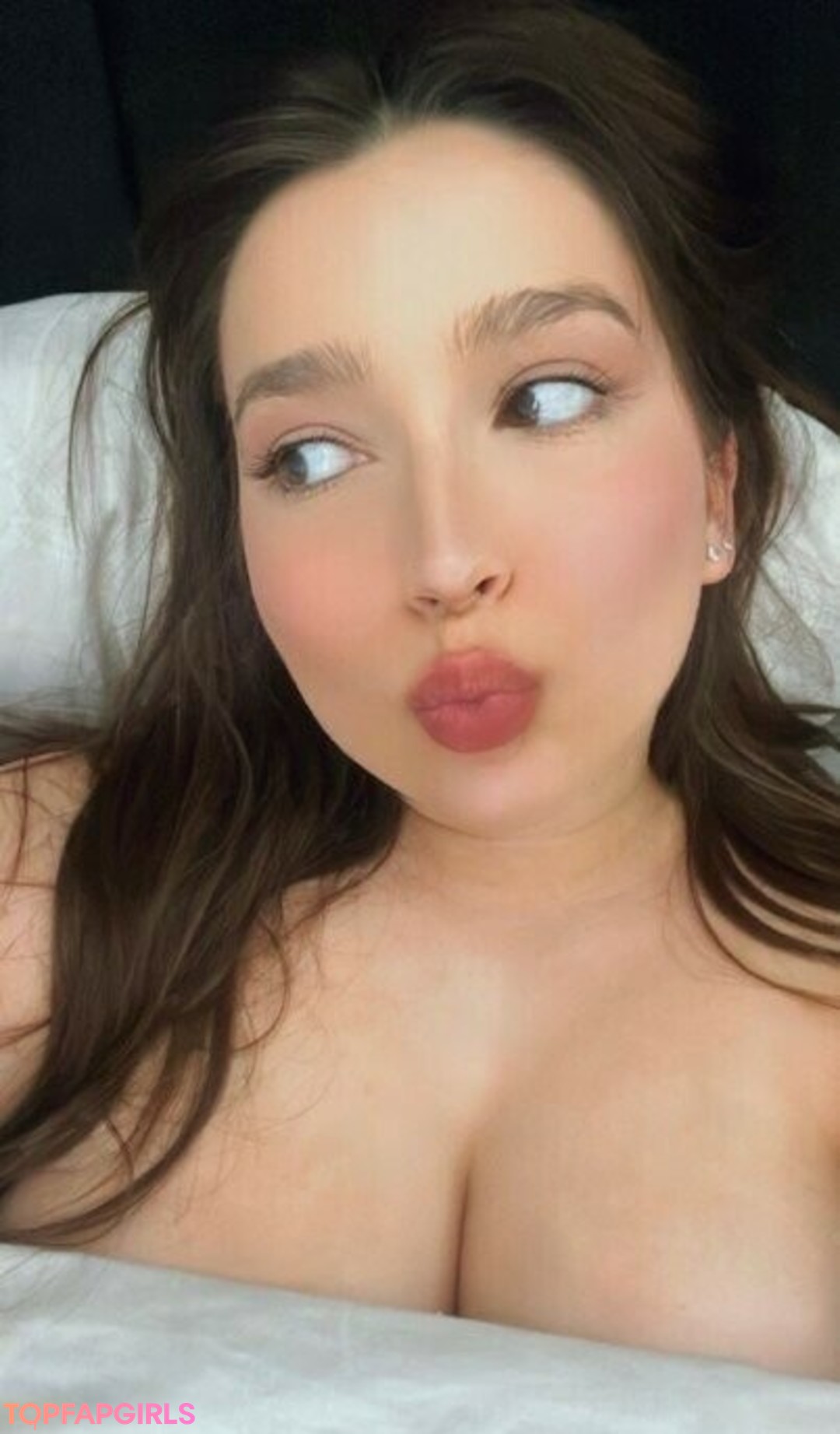 Kirsty Wells model sexy gallery