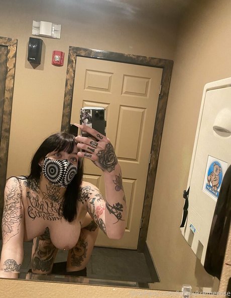 KrispyKremeRose nudes actress photos