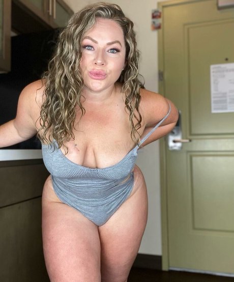 lesbian squirt onlyfans beautiful naked photo