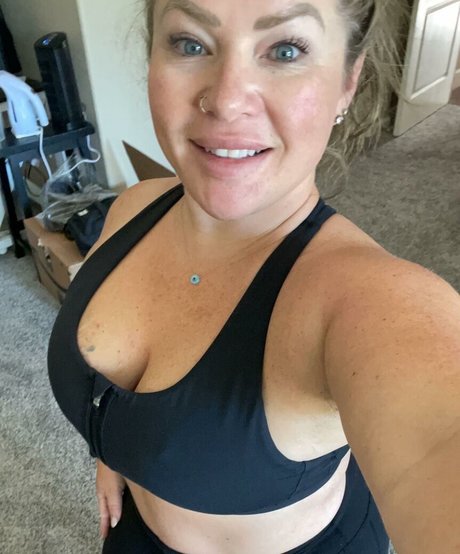 notyouraverage pornstar high quality gallery