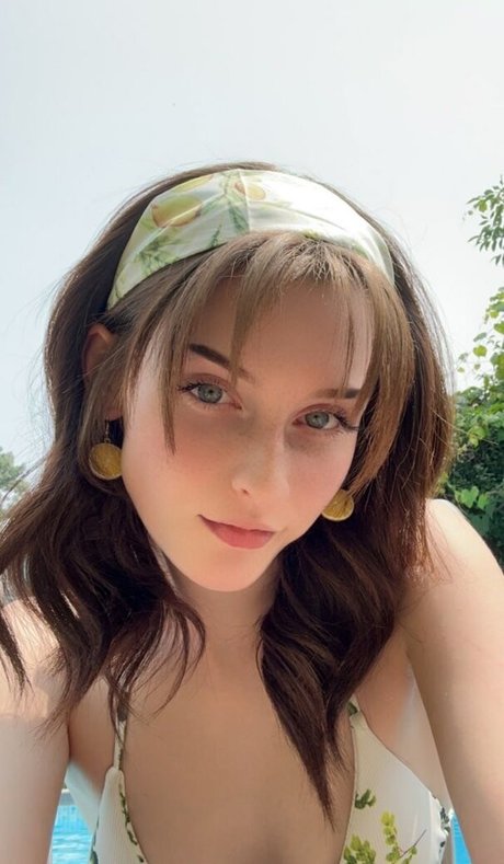 Soggyalien22 exclusive model images