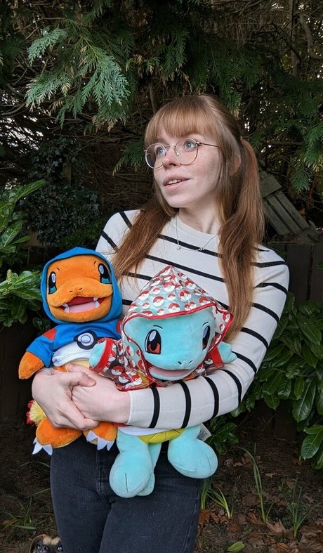 Bat Maisie model exclusive photo